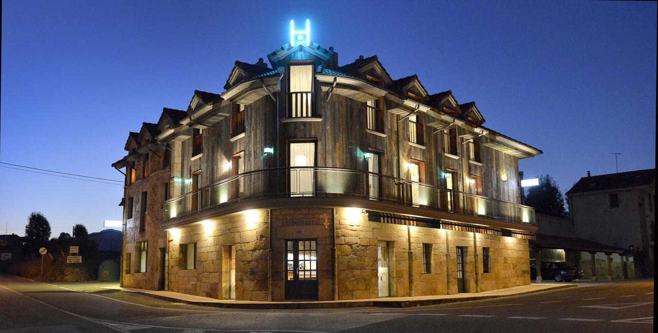 Hotel La Alfonsina Santibanez de Villacarriedo ภายนอก รูปภาพ